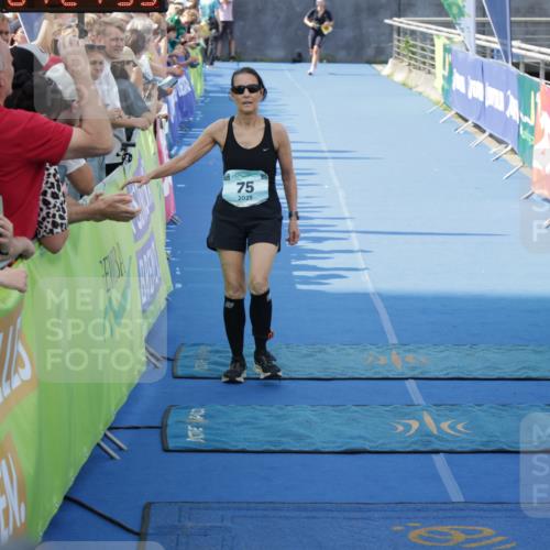 10.08.2025 - GEWOBA Citytriathlon Bremen H.Heesch http://msf.ph/oto/8547787 10.08.2025 11:31:15 Ziel 21, 75 meine-sportfotos.de