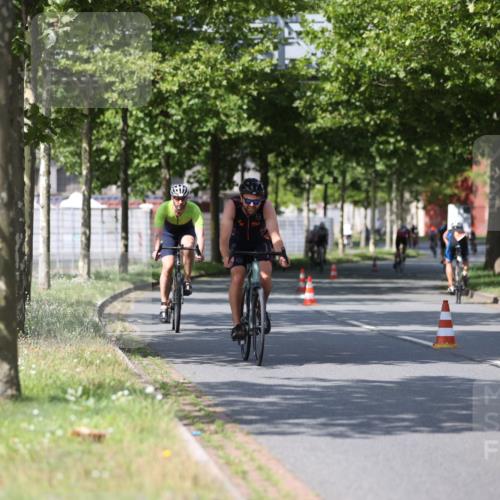 10.08.2025 - GEWOBA Citytriathlon Bremen Yannick Fuchs http://msf.ph/oto/8547795 10.08.2025 12:11:55 Radfahren 576, 667, 699, 702, 752, 799 meine-sportfotos.de