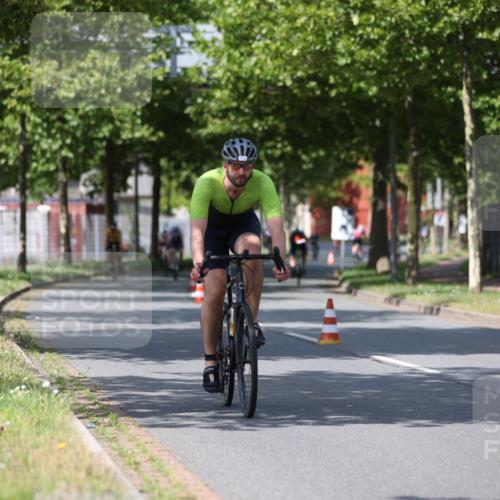 10.08.2025 - GEWOBA Citytriathlon Bremen Yannick Fuchs http://msf.ph/oto/8547809 10.08.2025 12:11:56 Radfahren 576, 667, 699, 702, 752, 799, 907 meine-sportfotos.de