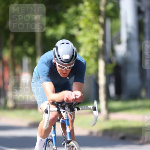 10.08.2025 - GEWOBA Citytriathlon Bremen Yannick Fuchs http://msf.ph/oto/8547812 10.08.2025 13:08:30 Radfahren 551, 552, 692, 702, 768, 824, 836, 855, 859, 968, 980 meine-sportfotos.de