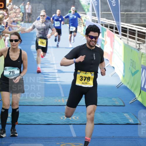 10.08.2025 - GEWOBA Citytriathlon Bremen H.Heesch http://msf.ph/oto/8547821 10.08.2025 11:31:38 Ziel 117, 378, 394 meine-sportfotos.de