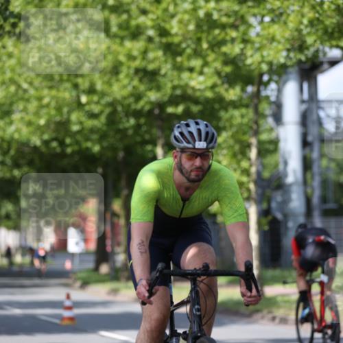 10.08.2025 - GEWOBA Citytriathlon Bremen Yannick Fuchs http://msf.ph/oto/8547822 10.08.2025 12:11:57 Radfahren 576, 667, 699, 702, 752, 799, 816, 907 meine-sportfotos.de