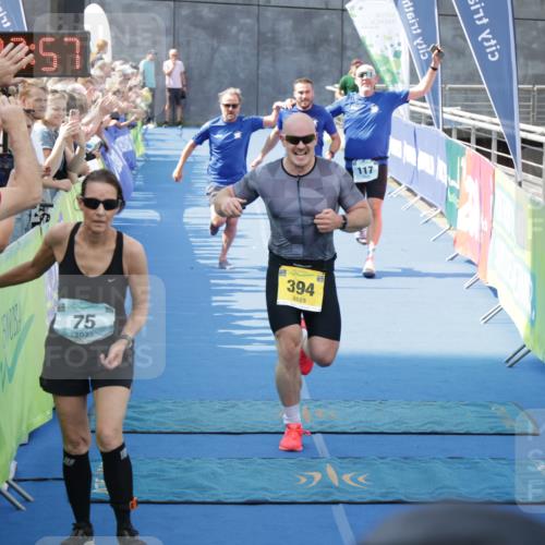 10.08.2025 - GEWOBA Citytriathlon Bremen H.Heesch http://msf.ph/oto/8547827 10.08.2025 11:31:39 Ziel 117, 378, 394 meine-sportfotos.de