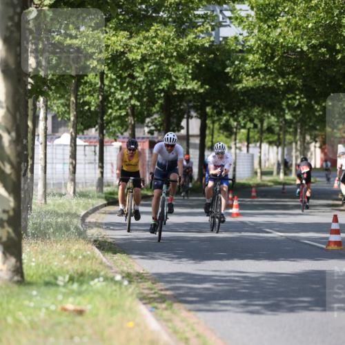 10.08.2025 - GEWOBA Citytriathlon Bremen Yannick Fuchs http://msf.ph/oto/8547833 10.08.2025 12:12:00 Radfahren 576, 605, 667, 699, 702, 752, 799, 816, 907, 1003 meine-sportfotos.de