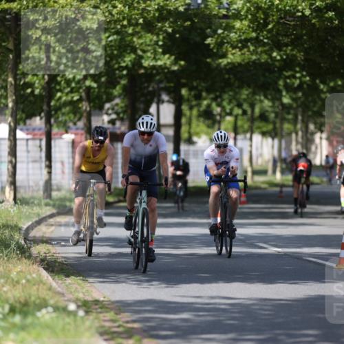 10.08.2025 - GEWOBA Citytriathlon Bremen Yannick Fuchs http://msf.ph/oto/8547839 10.08.2025 12:12:01 Radfahren 576, 605, 667, 699, 702, 799, 816, 907, 1003 meine-sportfotos.de