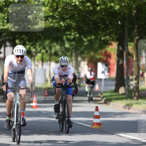 10.08.2025 - GEWOBA Citytriathlon Bremen Yannick Fuchs http://msf.ph/oto/8547841 10.08.2025 12:12:01 Radfahren 576, 605, 667, 699, 702, 799, 816, 907, 1003 meine-sportfotos.de