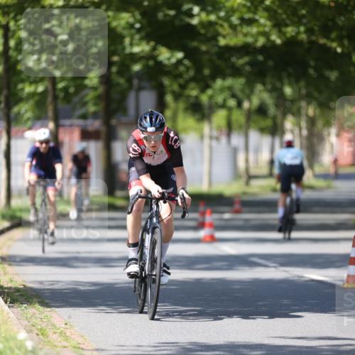 10.08.2025 - GEWOBA Citytriathlon Bremen Yannick Fuchs http://msf.ph/oto/8547847 10.08.2025 13:08:35 Radfahren 551, 552, 692, 702, 768, 824, 836, 855, 859, 968, 980, 1016 meine-sportfotos.de