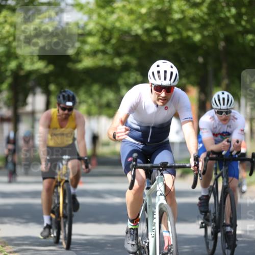 10.08.2025 - GEWOBA Citytriathlon Bremen Yannick Fuchs http://msf.ph/oto/8547850 10.08.2025 12:12:02 Radfahren 576, 605, 667, 699, 702, 799, 816, 907, 1003 meine-sportfotos.de