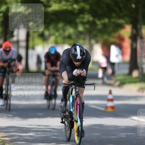 10.08.2025 - GEWOBA Citytriathlon Bremen Yannick Fuchs http://msf.ph/oto/8547865 10.08.2025 12:12:05 Radfahren 576, 605, 667, 699, 702, 751, 799, 816, 907, 1003 meine-sportfotos.de