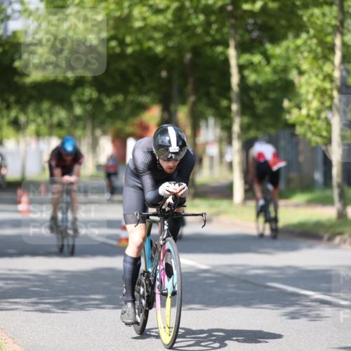 10.08.2025 - GEWOBA Citytriathlon Bremen Yannick Fuchs http://msf.ph/oto/8547870 10.08.2025 12:12:05 Radfahren 576, 605, 667, 699, 702, 751, 799, 816, 907, 1003 meine-sportfotos.de