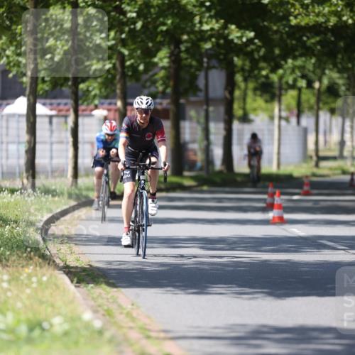 10.08.2025 - GEWOBA Citytriathlon Bremen Yannick Fuchs http://msf.ph/oto/8547873 10.08.2025 13:08:38 Radfahren 551, 552, 692, 702, 768, 824, 836, 855, 859, 912, 968, 980, 1016 meine-sportfotos.de