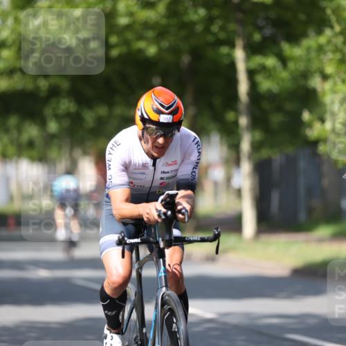 10.08.2025 - GEWOBA Citytriathlon Bremen Yannick Fuchs http://msf.ph/oto/8547889 10.08.2025 12:12:06 Radfahren 576, 605, 667, 699, 702, 751, 799, 816, 907, 1003 meine-sportfotos.de