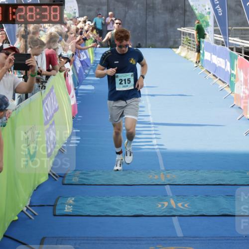 10.08.2025 - GEWOBA Citytriathlon Bremen H.Heesch http://msf.ph/oto/8547893 10.08.2025 11:32:20 Ziel 211, 215, 397, 441 meine-sportfotos.de