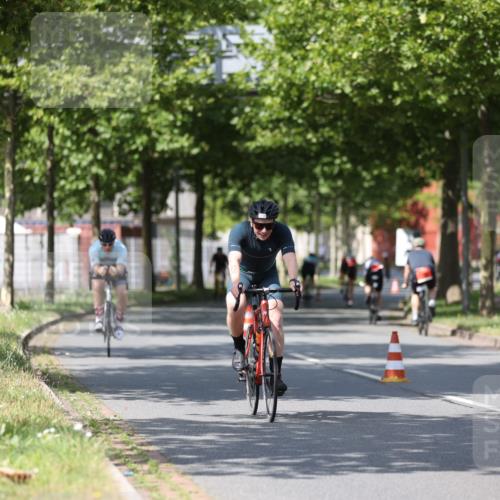 10.08.2025 - GEWOBA Citytriathlon Bremen Yannick Fuchs http://msf.ph/oto/8547908 10.08.2025 12:12:10 Radfahren 576, 605, 667, 699, 751, 799, 816, 907, 1003 meine-sportfotos.de