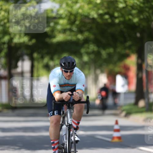 10.08.2025 - GEWOBA Citytriathlon Bremen Yannick Fuchs http://msf.ph/oto/8547920 10.08.2025 12:12:12 Radfahren 576, 605, 667, 751, 799, 816, 907, 1003 meine-sportfotos.de