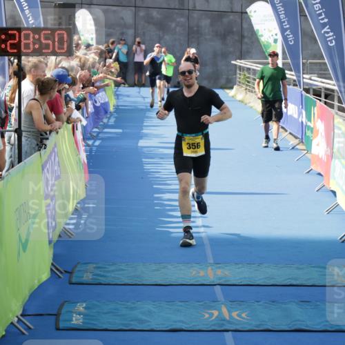 10.08.2025 - GEWOBA Citytriathlon Bremen H.Heesch http://msf.ph/oto/8547921 10.08.2025 11:32:32 Ziel 356 meine-sportfotos.de