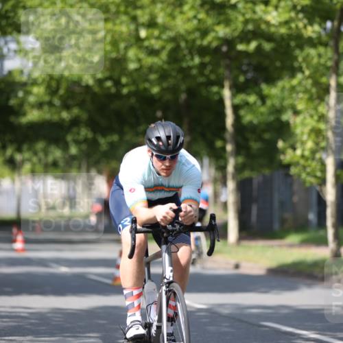 10.08.2025 - GEWOBA Citytriathlon Bremen Yannick Fuchs http://msf.ph/oto/8547927 10.08.2025 12:12:12 Radfahren 576, 605, 667, 751, 799, 816, 907, 1003 meine-sportfotos.de