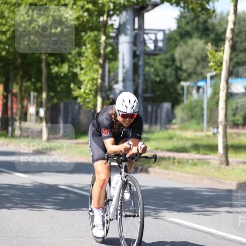 10.08.2025 - GEWOBA Citytriathlon Bremen Yannick Fuchs http://msf.ph/oto/8547946 10.08.2025 13:09:11 Radfahren 735, 822, 973, 977, 1006 meine-sportfotos.de