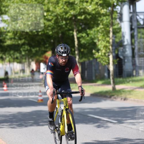 10.08.2025 - GEWOBA Citytriathlon Bremen Yannick Fuchs http://msf.ph/oto/8547947 10.08.2025 12:12:19 Radfahren 605, 751, 816, 875, 907, 932, 1003 meine-sportfotos.de