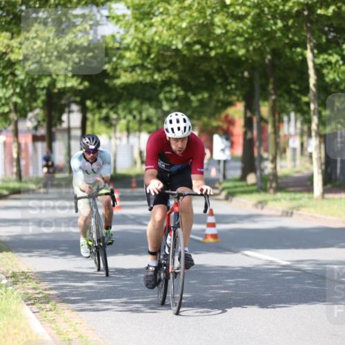 10.08.2025 - GEWOBA Citytriathlon Bremen Yannick Fuchs http://msf.ph/oto/8547994 10.08.2025 12:12:33 Radfahren 692, 769, 851, 875, 932, 1012 meine-sportfotos.de