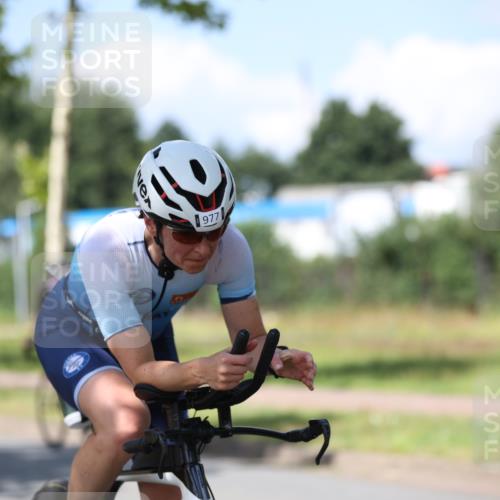 10.08.2025 - GEWOBA Citytriathlon Bremen Yannick Fuchs http://msf.ph/oto/8547995 10.08.2025 13:09:23 Radfahren 735, 973, 977, 1006 meine-sportfotos.de