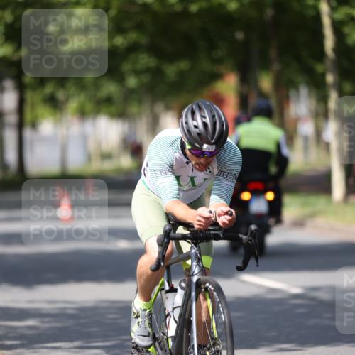 10.08.2025 - GEWOBA Citytriathlon Bremen Yannick Fuchs http://msf.ph/oto/8548004 10.08.2025 12:12:34 Radfahren 692, 769, 851, 875, 885, 932, 1012 meine-sportfotos.de