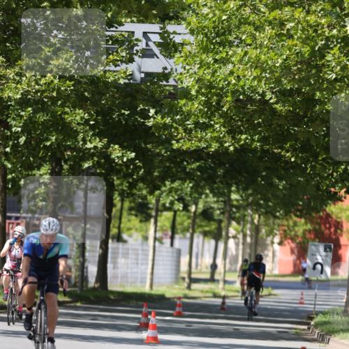 10.08.2025 - GEWOBA Citytriathlon Bremen Yannick Fuchs http://msf.ph/oto/8548009 10.08.2025 13:09:37 Radfahren 681, 770, 942 meine-sportfotos.de