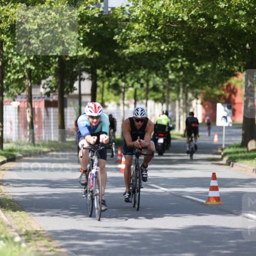 10.08.2025 - GEWOBA Citytriathlon Bremen Yannick Fuchs http://msf.ph/oto/8548014 10.08.2025 12:12:38 Radfahren 640, 692, 769, 851, 875, 885, 932, 1012 meine-sportfotos.de
