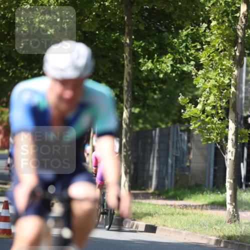 10.08.2025 - GEWOBA Citytriathlon Bremen Yannick Fuchs http://msf.ph/oto/8548015 10.08.2025 13:09:40 Radfahren 681, 770, 942 meine-sportfotos.de