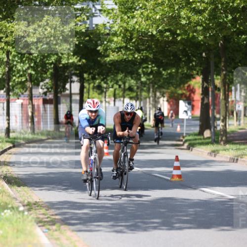 10.08.2025 - GEWOBA Citytriathlon Bremen Yannick Fuchs http://msf.ph/oto/8548017 10.08.2025 12:12:38 Radfahren 640, 692, 769, 851, 875, 885, 932, 1012 meine-sportfotos.de