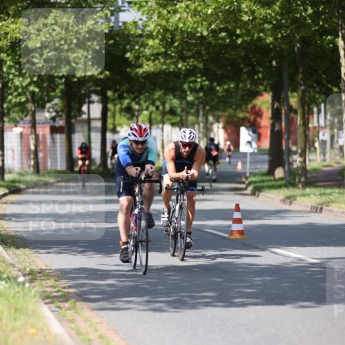 10.08.2025 - GEWOBA Citytriathlon Bremen Yannick Fuchs http://msf.ph/oto/8548019 10.08.2025 12:12:38 Radfahren 640, 692, 769, 851, 875, 885, 932, 1012 meine-sportfotos.de