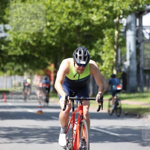 10.08.2025 - GEWOBA Citytriathlon Bremen Yannick Fuchs http://msf.ph/oto/8548042 10.08.2025 13:09:50 Radfahren 681, 770, 942 meine-sportfotos.de