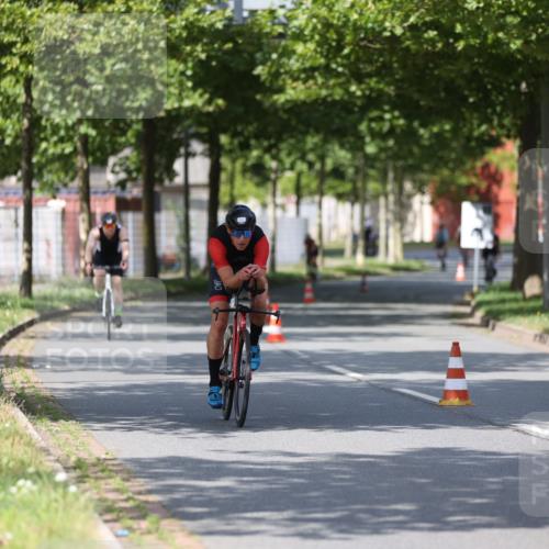 10.08.2025 - GEWOBA Citytriathlon Bremen Yannick Fuchs http://msf.ph/oto/8548047 10.08.2025 12:12:42 Radfahren 640, 692, 769, 771, 851, 885, 1012 meine-sportfotos.de
