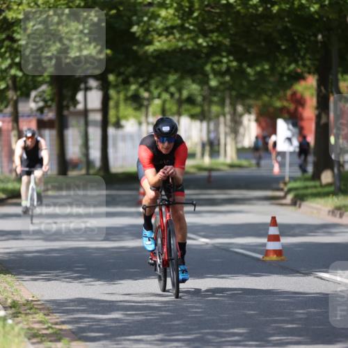 10.08.2025 - GEWOBA Citytriathlon Bremen Yannick Fuchs http://msf.ph/oto/8548052 10.08.2025 12:12:42 Radfahren 640, 692, 769, 771, 851, 885, 1012 meine-sportfotos.de