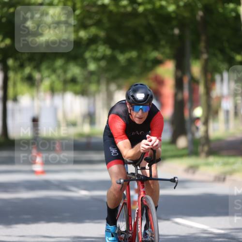 10.08.2025 - GEWOBA Citytriathlon Bremen Yannick Fuchs http://msf.ph/oto/8548056 10.08.2025 12:12:42 Radfahren 640, 692, 769, 771, 851, 885, 1012 meine-sportfotos.de