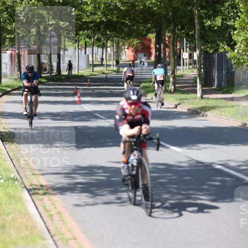 10.08.2025 - GEWOBA Citytriathlon Bremen Yannick Fuchs http://msf.ph/oto/8548062 10.08.2025 13:10:15 Radfahren 642, 752, 763, 776, 919, 922, 947, 1037 meine-sportfotos.de