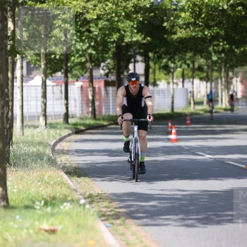 10.08.2025 - GEWOBA Citytriathlon Bremen Yannick Fuchs http://msf.ph/oto/8548064 10.08.2025 12:12:44 Radfahren 640, 692, 769, 771, 851, 884, 885, 1012 meine-sportfotos.de