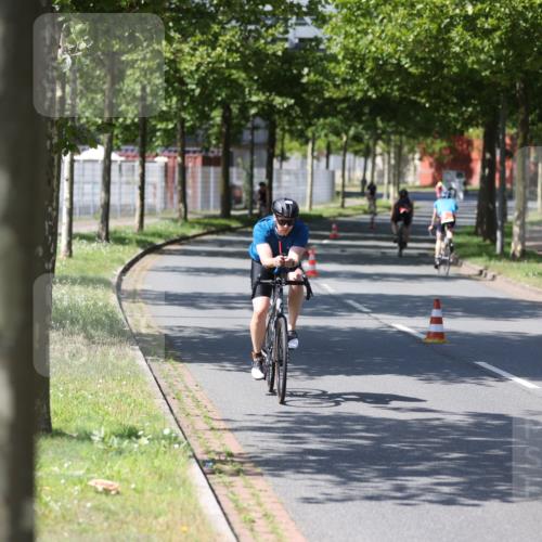 10.08.2025 - GEWOBA Citytriathlon Bremen Yannick Fuchs http://msf.ph/oto/8548070 10.08.2025 13:10:16 Radfahren 642, 752, 763, 776, 919, 922, 947, 1037 meine-sportfotos.de