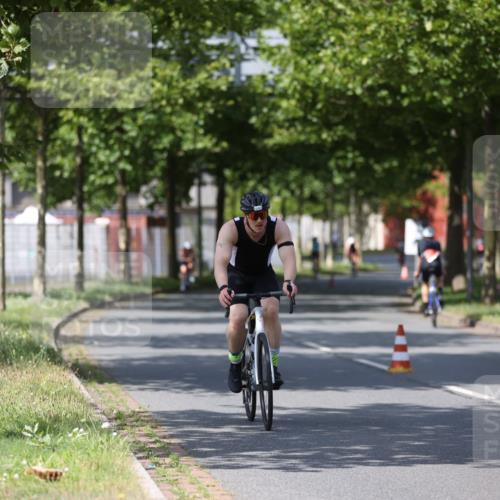 10.08.2025 - GEWOBA Citytriathlon Bremen Yannick Fuchs http://msf.ph/oto/8548071 10.08.2025 12:12:44 Radfahren 640, 692, 769, 771, 851, 884, 885, 1012 meine-sportfotos.de