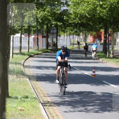 10.08.2025 - GEWOBA Citytriathlon Bremen Yannick Fuchs http://msf.ph/oto/8548072 10.08.2025 13:10:16 Radfahren 642, 752, 763, 776, 919, 922, 947, 1037 meine-sportfotos.de