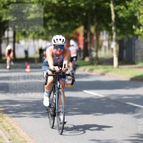10.08.2025 - GEWOBA Citytriathlon Bremen Yannick Fuchs http://msf.ph/oto/8548085 10.08.2025 12:12:51 Radfahren 640, 675, 692, 745, 767, 771, 851, 884, 885, 960 meine-sportfotos.de