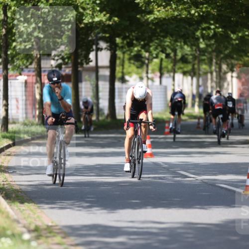 10.08.2025 - GEWOBA Citytriathlon Bremen Yannick Fuchs http://msf.ph/oto/8548100 10.08.2025 12:12:53 Radfahren 640, 675, 745, 767, 771, 851, 884, 885, 960 meine-sportfotos.de