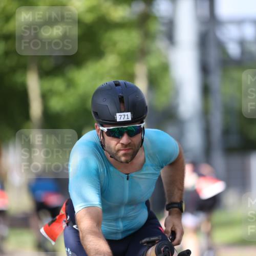 10.08.2025 - GEWOBA Citytriathlon Bremen Yannick Fuchs http://msf.ph/oto/8548118 10.08.2025 12:12:55 Radfahren 640, 675, 745, 767, 771, 884, 885, 960 meine-sportfotos.de