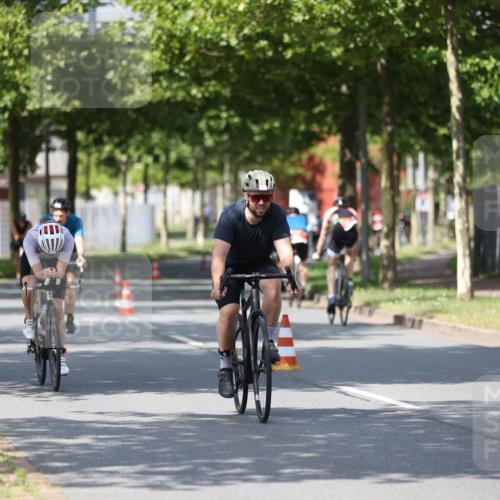 10.08.2025 - GEWOBA Citytriathlon Bremen Yannick Fuchs http://msf.ph/oto/8548128 10.08.2025 12:12:57 Radfahren 640, 675, 745, 767, 771, 884, 885, 960 meine-sportfotos.de