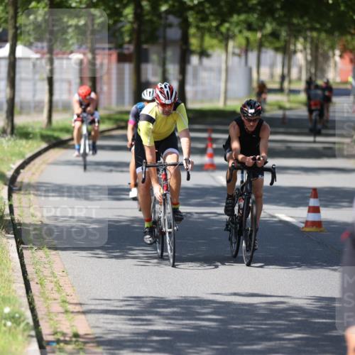 10.08.2025 - GEWOBA Citytriathlon Bremen Yannick Fuchs http://msf.ph/oto/8548136 10.08.2025 13:10:37 Radfahren 722, 752, 833, 834, 872, 891, 935, 956, 1031 meine-sportfotos.de
