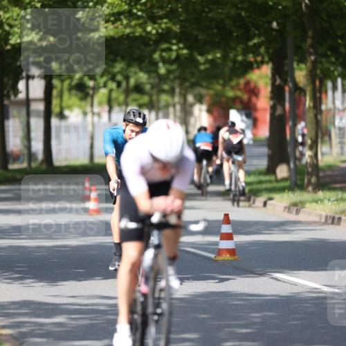 10.08.2025 - GEWOBA Citytriathlon Bremen Yannick Fuchs http://msf.ph/oto/8548137 10.08.2025 12:12:58 Radfahren 640, 675, 745, 767, 771, 884, 885, 960 meine-sportfotos.de