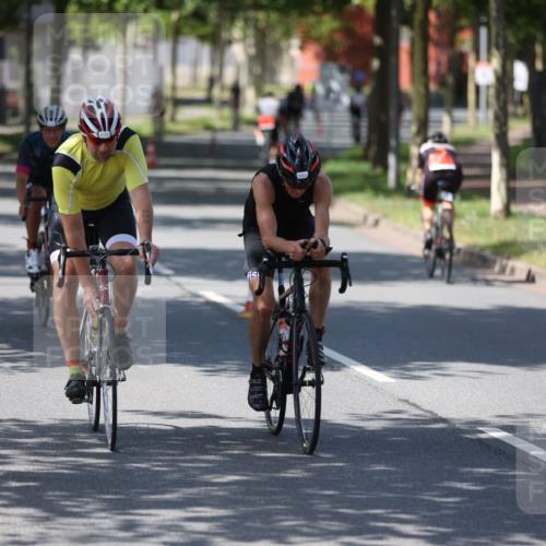 10.08.2025 - GEWOBA Citytriathlon Bremen Yannick Fuchs http://msf.ph/oto/8548140 10.08.2025 13:10:38 Radfahren 722, 752, 833, 834, 858, 872, 891, 935, 956, 1031 meine-sportfotos.de