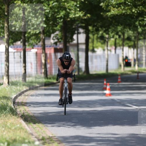 10.08.2025 - GEWOBA Citytriathlon Bremen Yannick Fuchs http://msf.ph/oto/8548149 10.08.2025 12:13:01 Radfahren 675, 745, 767, 771, 884, 960 meine-sportfotos.de