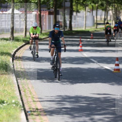 10.08.2025 - GEWOBA Citytriathlon Bremen Yannick Fuchs http://msf.ph/oto/8548174 10.08.2025 13:10:49 Radfahren 722, 833, 834, 858, 872, 891, 935, 1031 meine-sportfotos.de