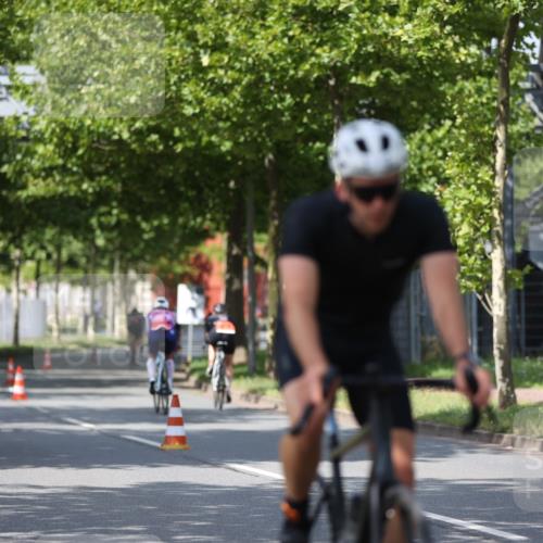 10.08.2025 - GEWOBA Citytriathlon Bremen Yannick Fuchs http://msf.ph/oto/8548175 10.08.2025 12:13:13 Radfahren 675, 760, 767, 1013, 1026 meine-sportfotos.de